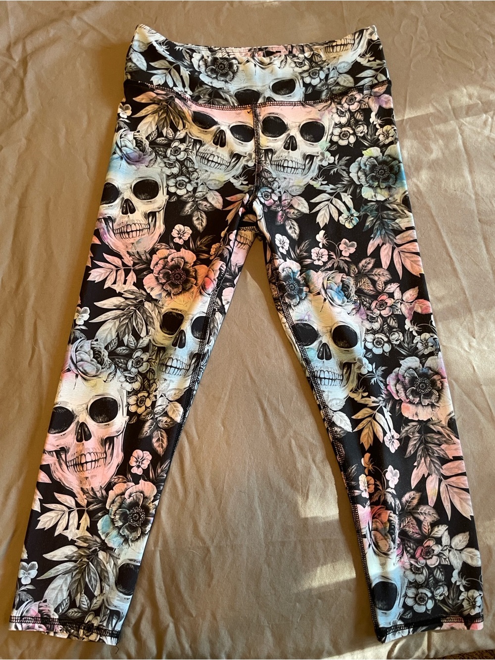 Skull Workout Capri Leggings